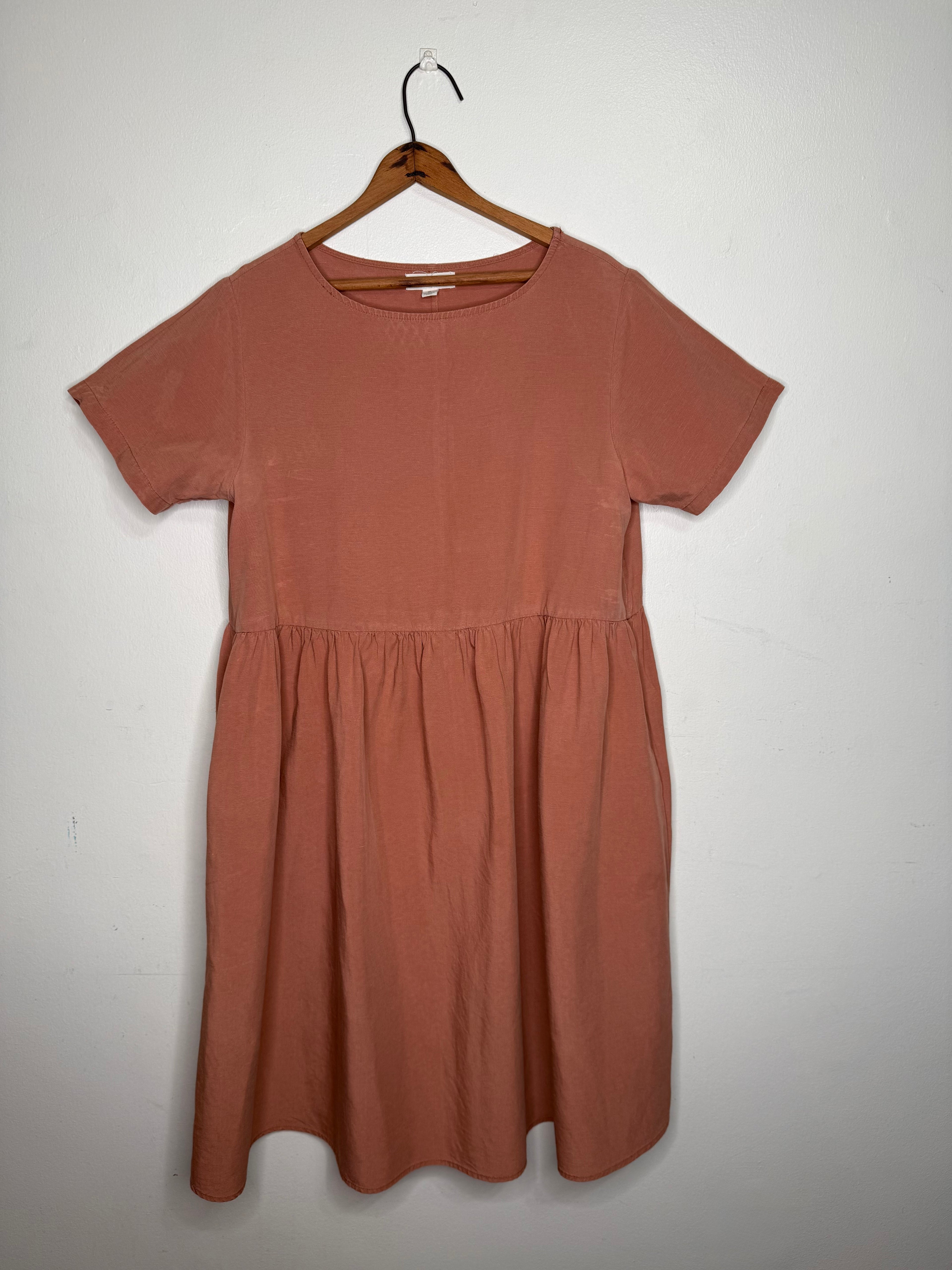 LINEN DRESS